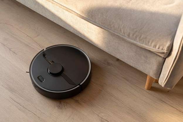 how does a robot vacuum work